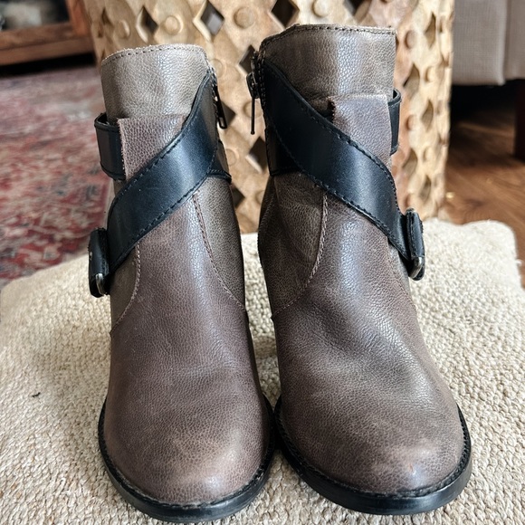 Dolce Vita Conary Booties - Picture 5 of 7